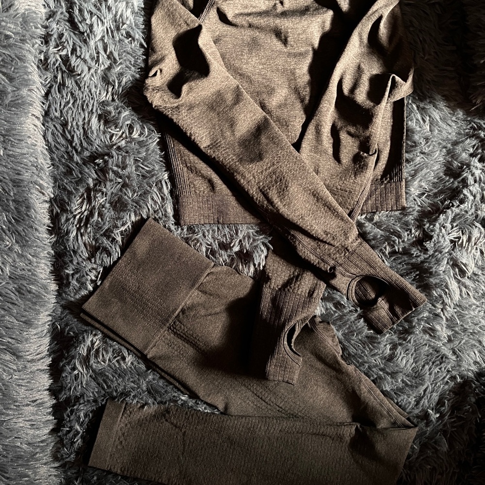 Gray Long Sleeve Crop Sweatshirt with Ribbed Tie Front